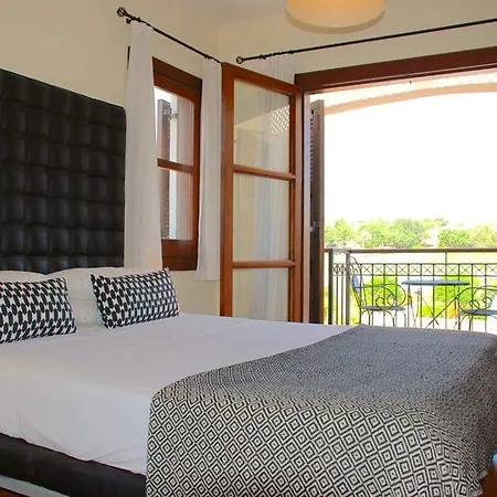 Imagine Renting This Beautiful With Majestic Views Limni *