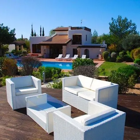 Imagine Renting This Beautiful With Majestic Views Limni