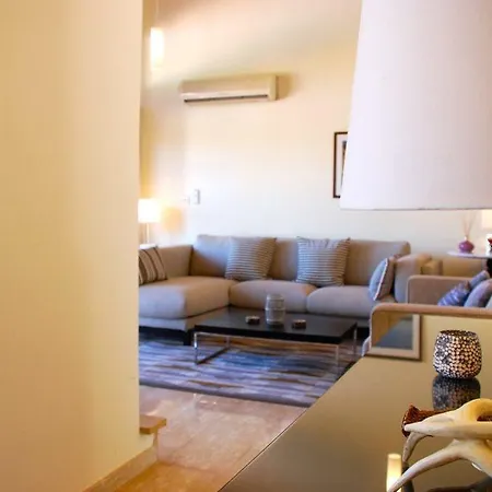 Imagine Renting This Beautiful With Majestic Views Limni *