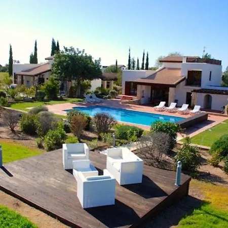 Imagine Renting This Beautiful With Majestic Views Limni Villa Kouklia
