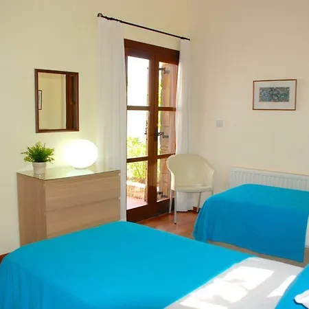 Imagine Renting This Beautiful With Majestic Views Limni